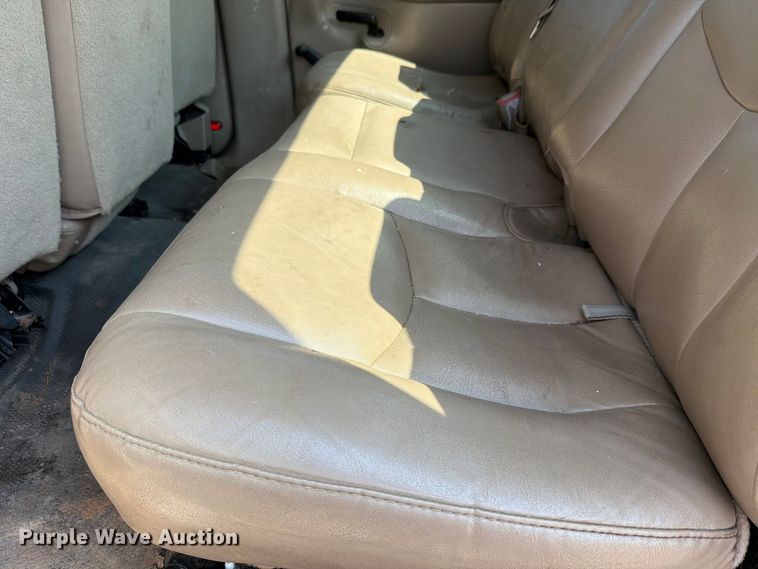 image for item FH6304 2006 Chevrolet Silverado 3500 Crew Cab pickup truck