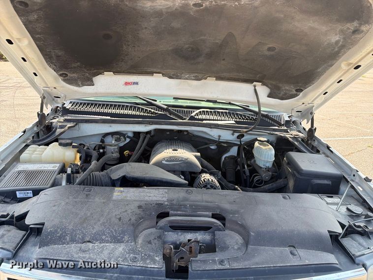 image for item FH6304 2006 Chevrolet Silverado 3500 Crew Cab pickup truck