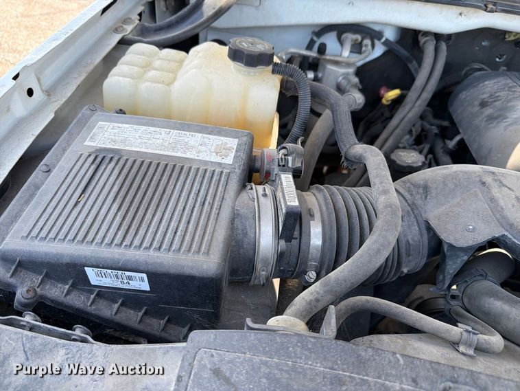 image for item FH6304 2006 Chevrolet Silverado 3500 Crew Cab pickup truck