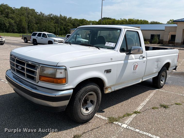 1995 Ford F150 XLT pickup truck