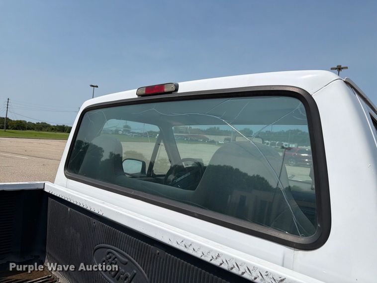image for item FH6306 1995 Ford F150 XLT pickup truck