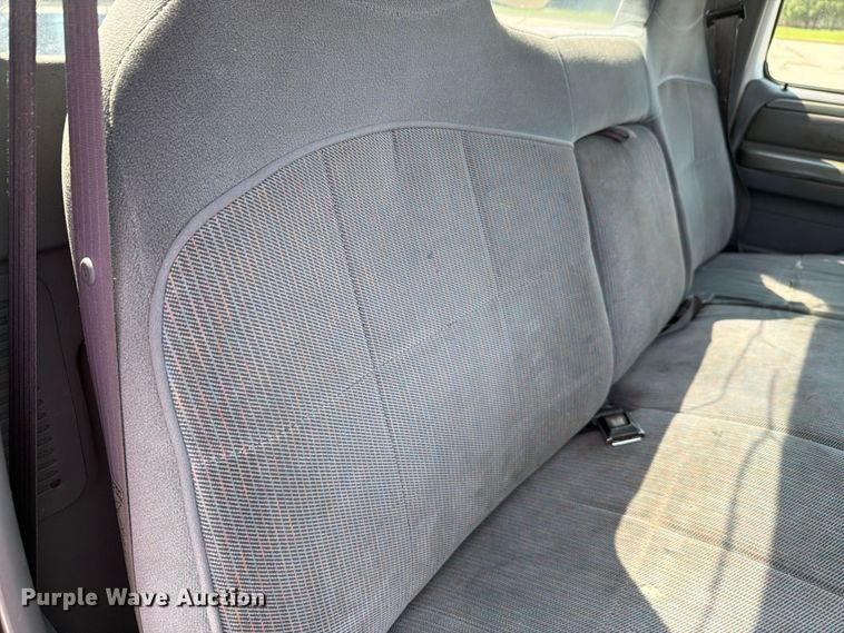 image for item FH6306 1995 Ford F150 XLT pickup truck