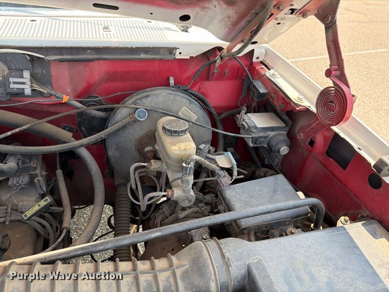 image for item FH6306 1995 Ford F150 XLT pickup truck