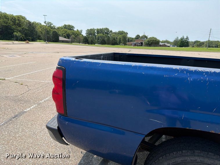 image for item FH6308 2004 Chevrolet Silverado 1500 pickup truck