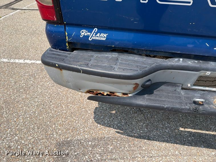 image for item FH6308 2004 Chevrolet Silverado 1500 pickup truck