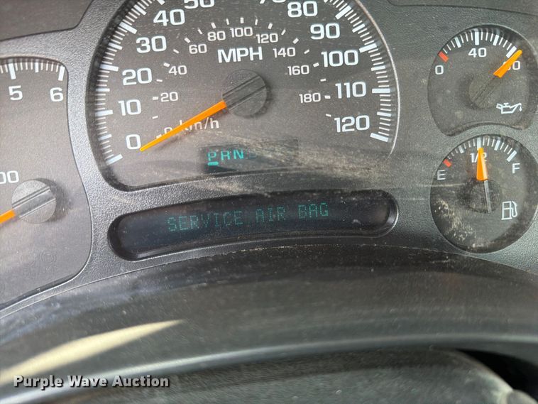 image for item FH6308 2004 Chevrolet Silverado 1500 pickup truck