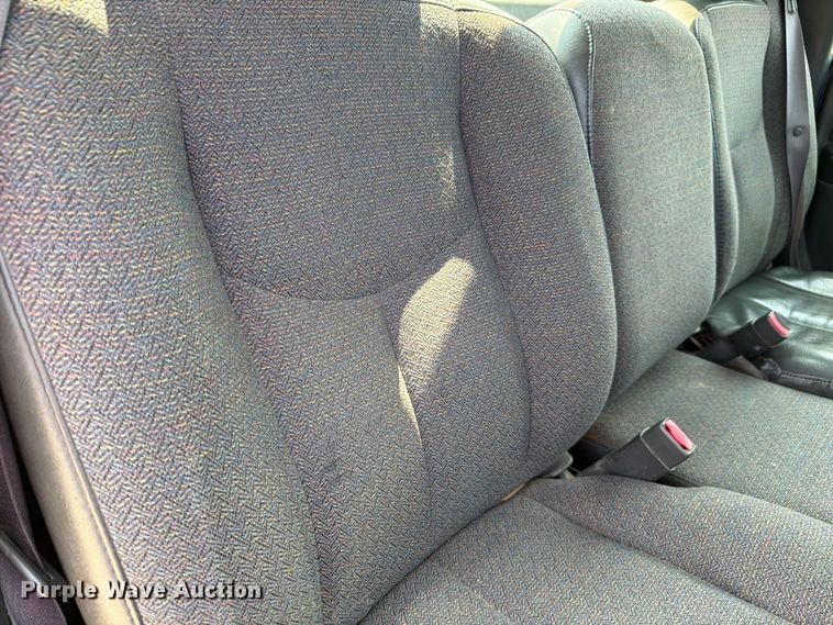 image for item FH6308 2004 Chevrolet Silverado 1500 pickup truck