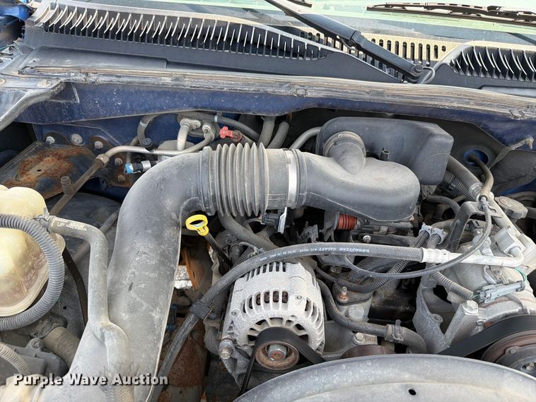 image for item FH6308 2004 Chevrolet Silverado 1500 pickup truck