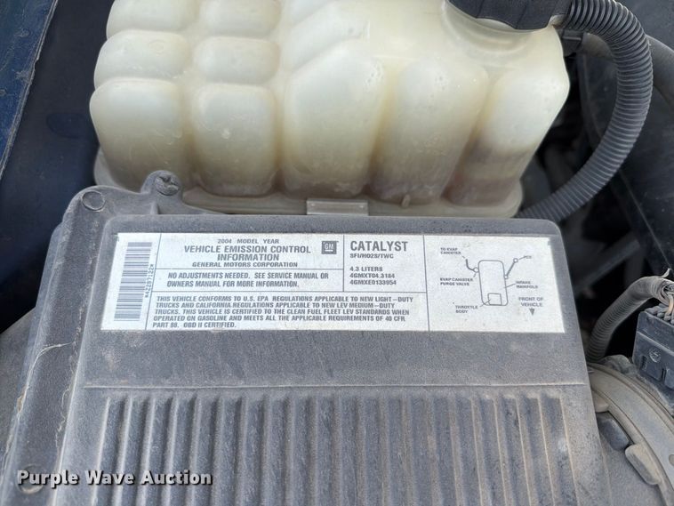 image for item FH6308 2004 Chevrolet Silverado 1500 pickup truck