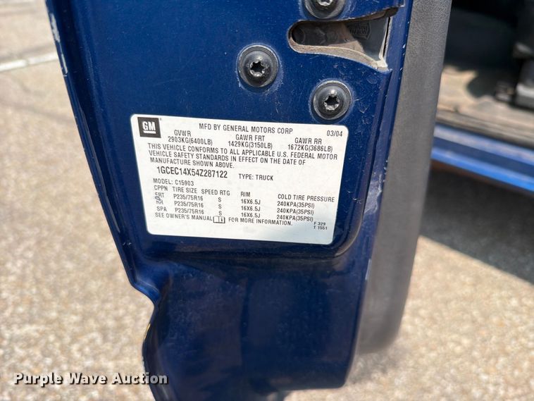 image for item FH6308 2004 Chevrolet Silverado 1500 pickup truck
