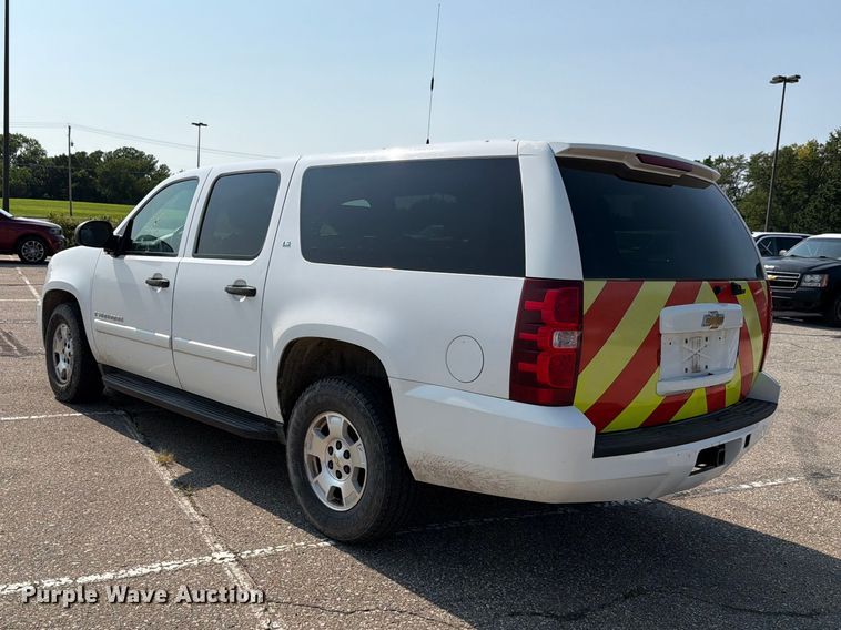 image for item FH6322 2007 Chevrolet Suburban 1500 LS SUV