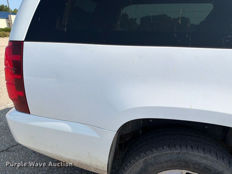 image for item FH6322 2007 Chevrolet Suburban 1500 LS SUV