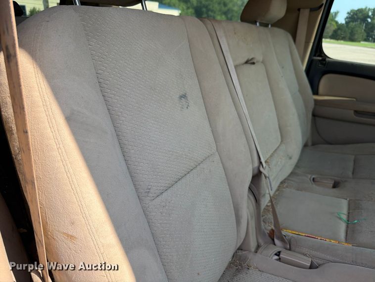 image for item FH6322 2007 Chevrolet Suburban 1500 LS SUV