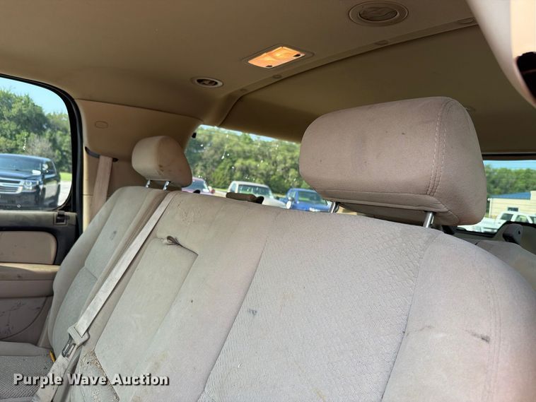 image for item FH6322 2007 Chevrolet Suburban 1500 LS SUV