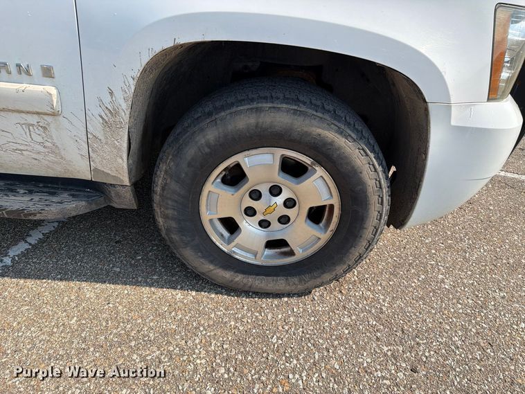image for item FH6322 2007 Chevrolet Suburban 1500 LS SUV