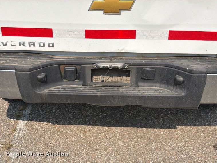 image for item FH6323 2013 Chevrolet Silverado 1500 Ext. Cab pickup truck