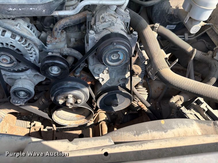image for item FH6324 2007 Chevrolet Silverado Classic 1500 flatbed pickup truck