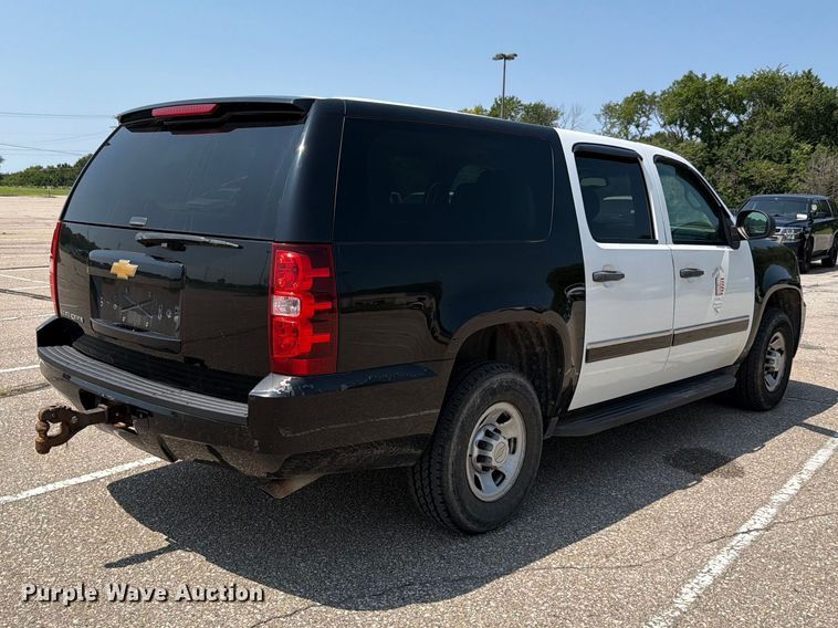 image for item FH6327 2012 Chevrolet Suburban 1500 SUV