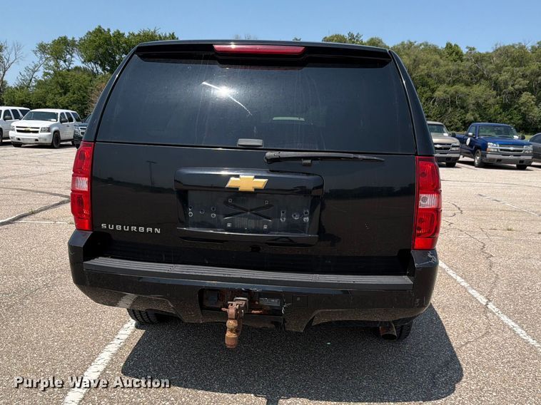 image for item FH6327 2012 Chevrolet Suburban 1500 SUV