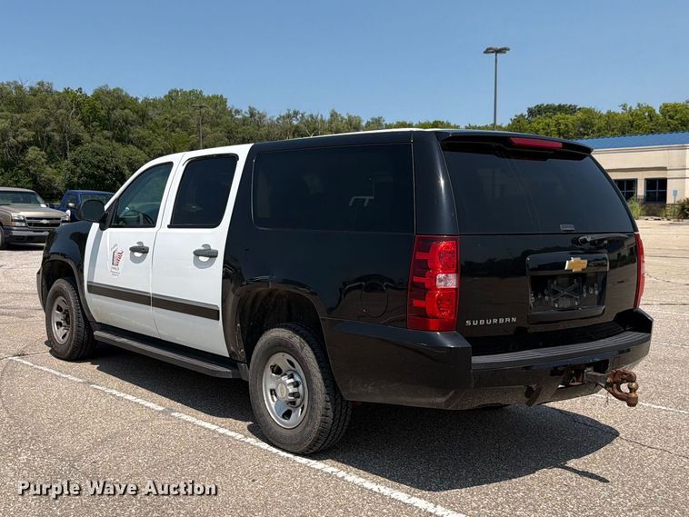 image for item FH6327 2012 Chevrolet Suburban 1500 SUV