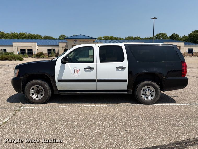image for item FH6327 2012 Chevrolet Suburban 1500 SUV
