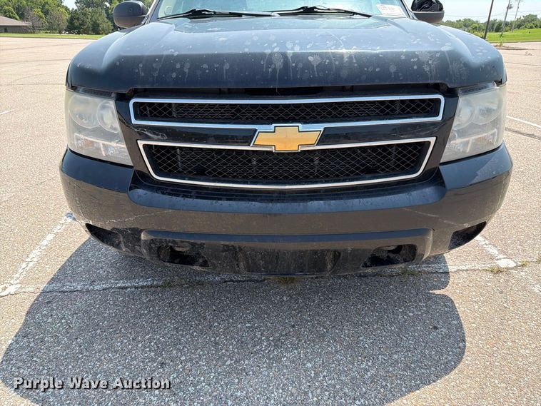 image for item FH6327 2012 Chevrolet Suburban 1500 SUV