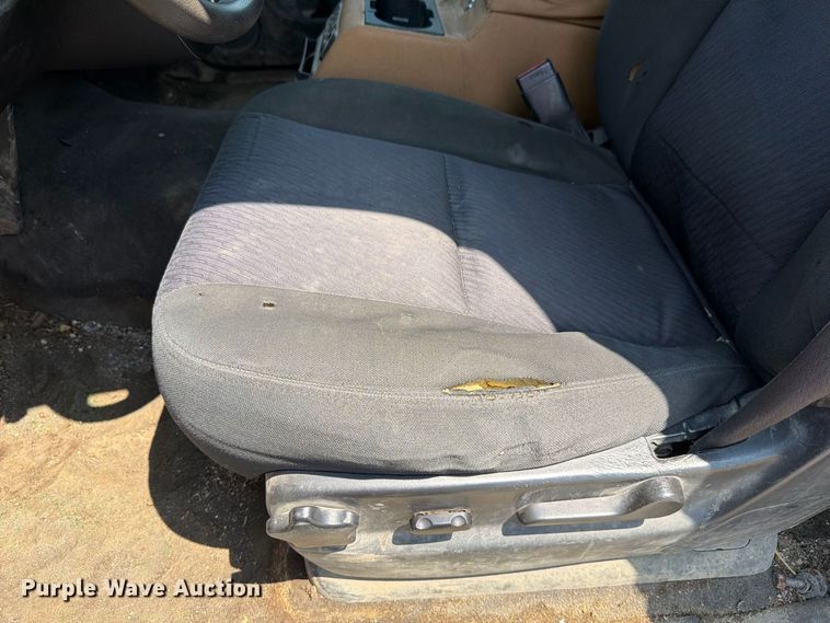 image for item FH6327 2012 Chevrolet Suburban 1500 SUV