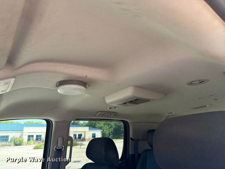 image for item FH6327 2012 Chevrolet Suburban 1500 SUV