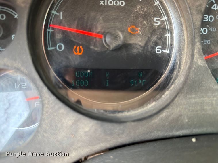 image for item FH6327 2012 Chevrolet Suburban 1500 SUV