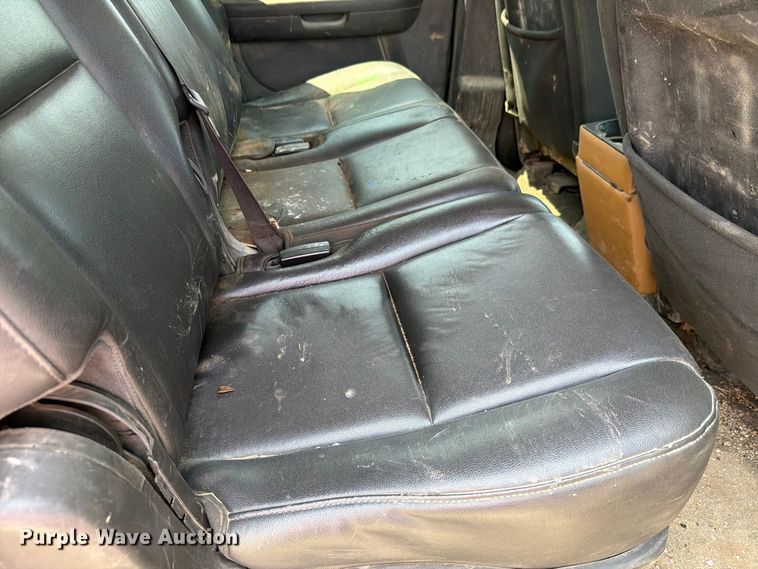 image for item FH6327 2012 Chevrolet Suburban 1500 SUV