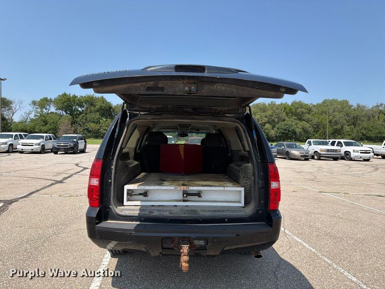 image for item FH6327 2012 Chevrolet Suburban 1500 SUV