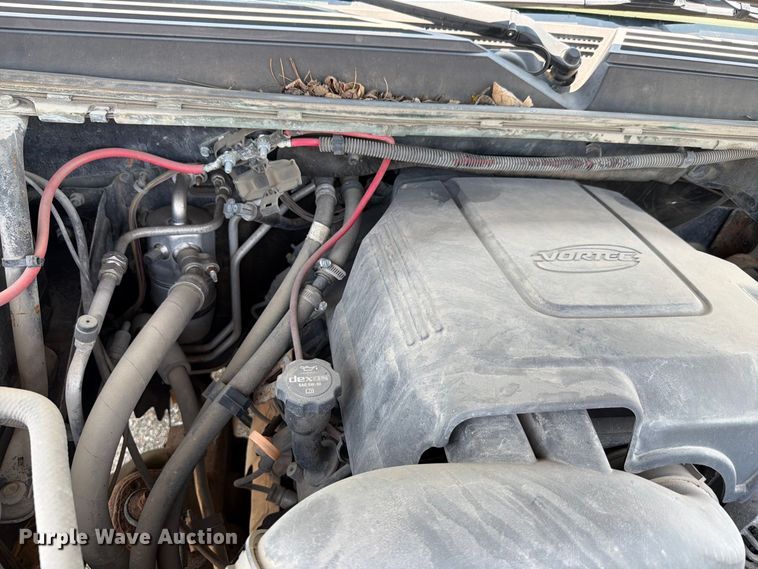 image for item FH6327 2012 Chevrolet Suburban 1500 SUV