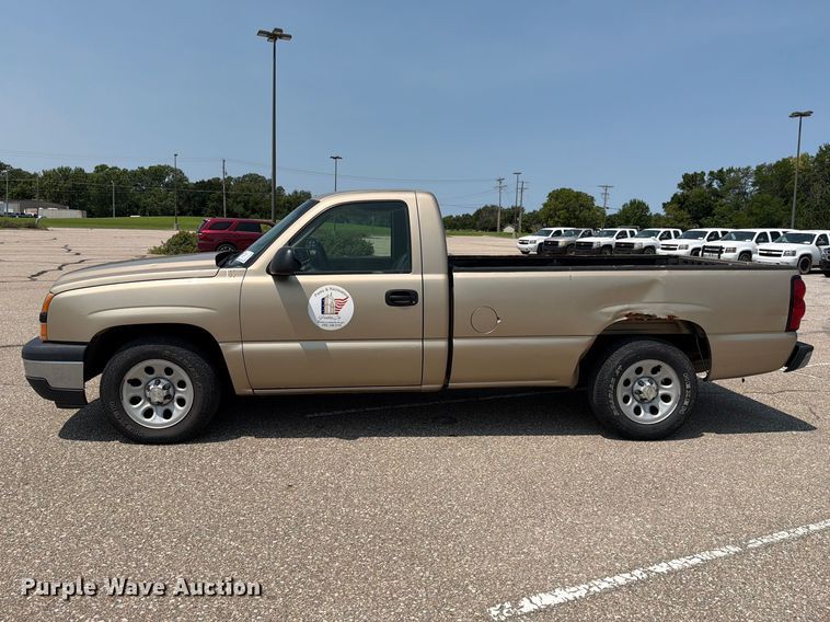 image for item FH6328 2006 Chevrolet Silverado 1500 pickup truck