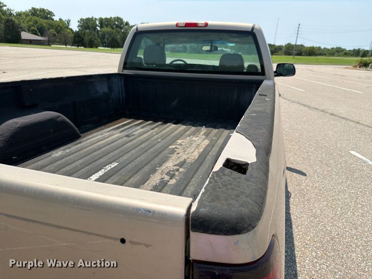 image for item FH6328 2006 Chevrolet Silverado 1500 pickup truck