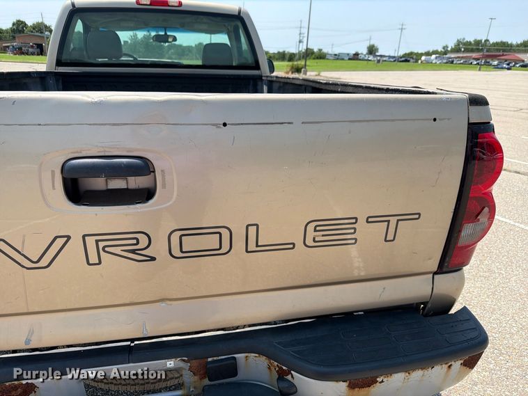 image for item FH6328 2006 Chevrolet Silverado 1500 pickup truck
