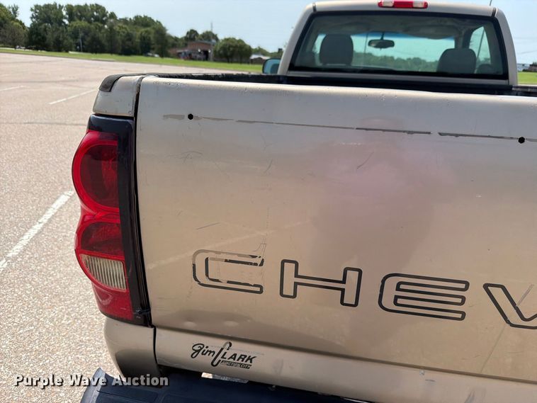 image for item FH6328 2006 Chevrolet Silverado 1500 pickup truck