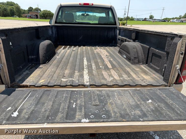 image for item FH6328 2006 Chevrolet Silverado 1500 pickup truck