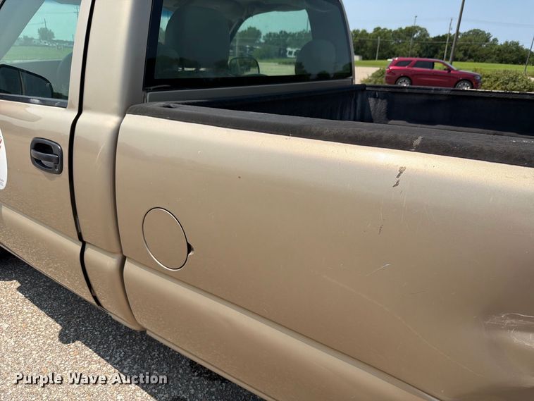 image for item FH6328 2006 Chevrolet Silverado 1500 pickup truck