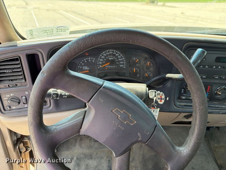 image for item FH6328 2006 Chevrolet Silverado 1500 pickup truck