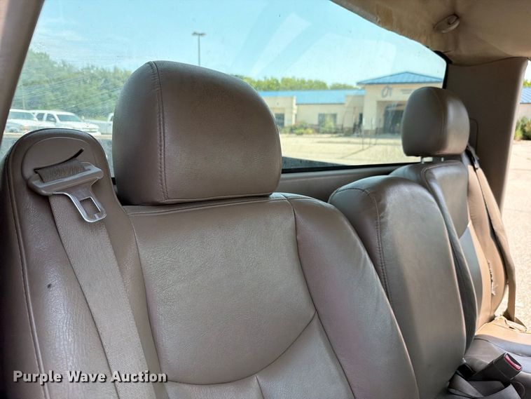 image for item FH6328 2006 Chevrolet Silverado 1500 pickup truck