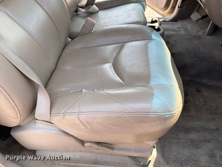 image for item FH6328 2006 Chevrolet Silverado 1500 pickup truck