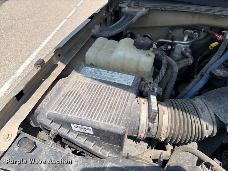 image for item FH6328 2006 Chevrolet Silverado 1500 pickup truck