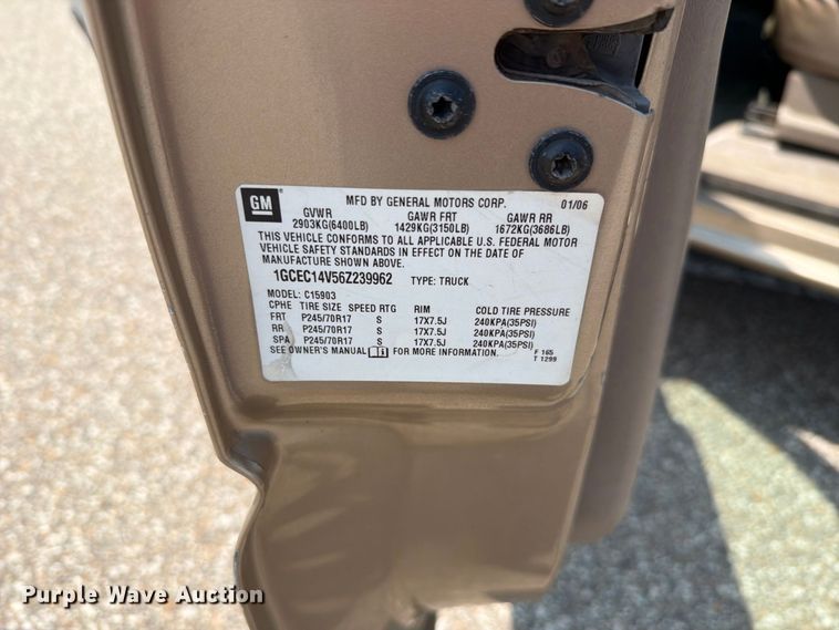 image for item FH6328 2006 Chevrolet Silverado 1500 pickup truck