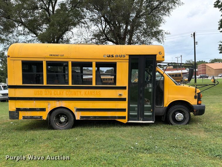 image for item FH6353 2005 Chevrolet Express school bus
