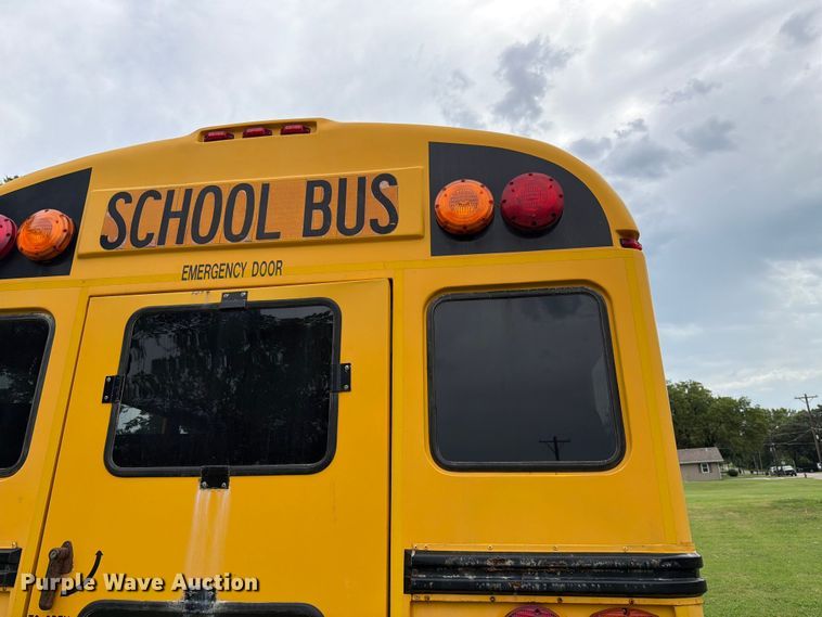 image for item FH6353 2005 Chevrolet Express school bus