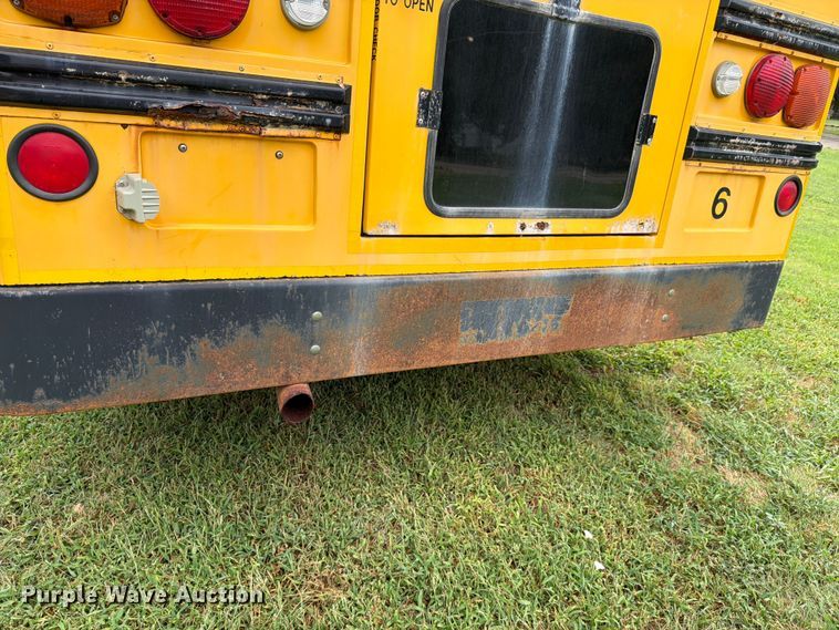 image for item FH6353 2005 Chevrolet Express school bus