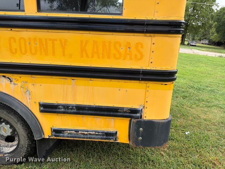 image for item FH6353 2005 Chevrolet Express school bus