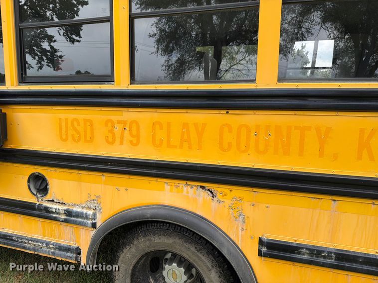 image for item FH6353 2005 Chevrolet Express school bus