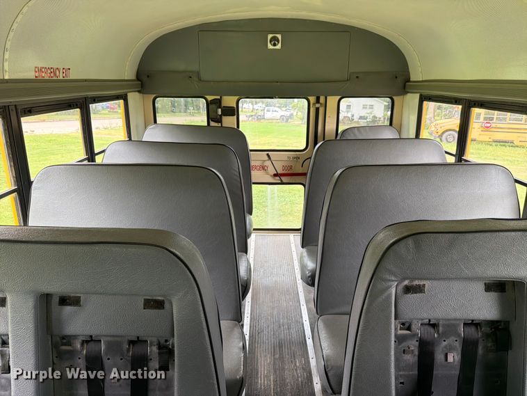 image for item FH6353 2005 Chevrolet Express school bus