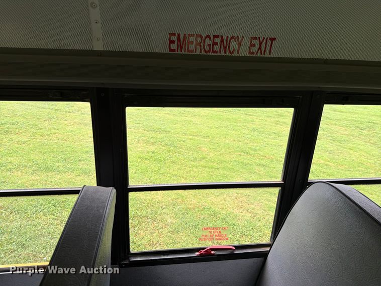 image for item FH6353 2005 Chevrolet Express school bus